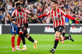 九游登录 -集结日阿斯顿维拉备战亚冠，篮板制胜细节曝光，球迷炸锅，轮换策略成焦点的简单介绍