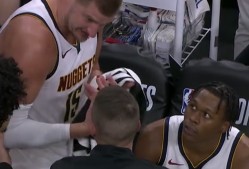 九游娱乐网站 -20年季后赛掘金阵容